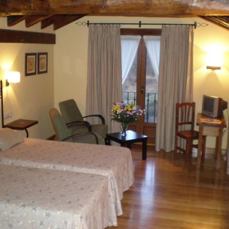 La Posada De Cucayo Dobres Luaran gambar
