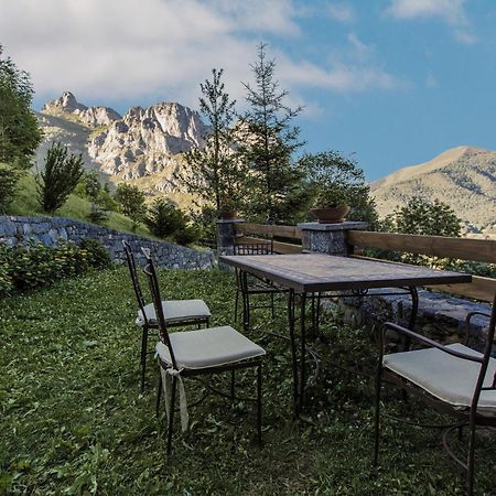 La Posada De Cucayo Dobres Luaran gambar