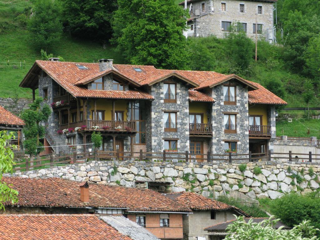 La Posada De Cucayo Dobres Luaran gambar