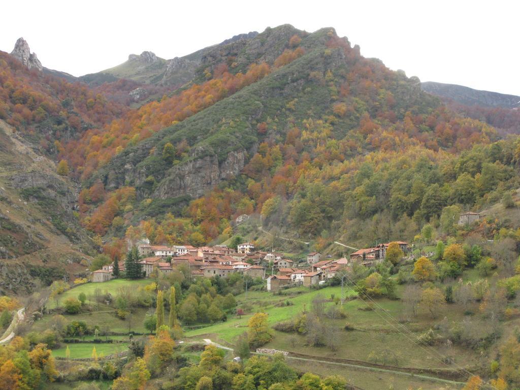 La Posada De Cucayo Dobres Luaran gambar