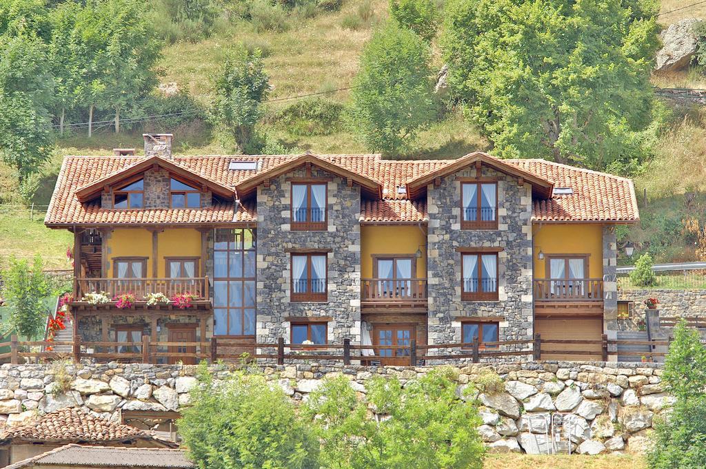 La Posada De Cucayo Dobres Luaran gambar