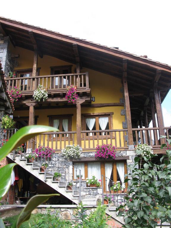 La Posada De Cucayo Dobres Luaran gambar