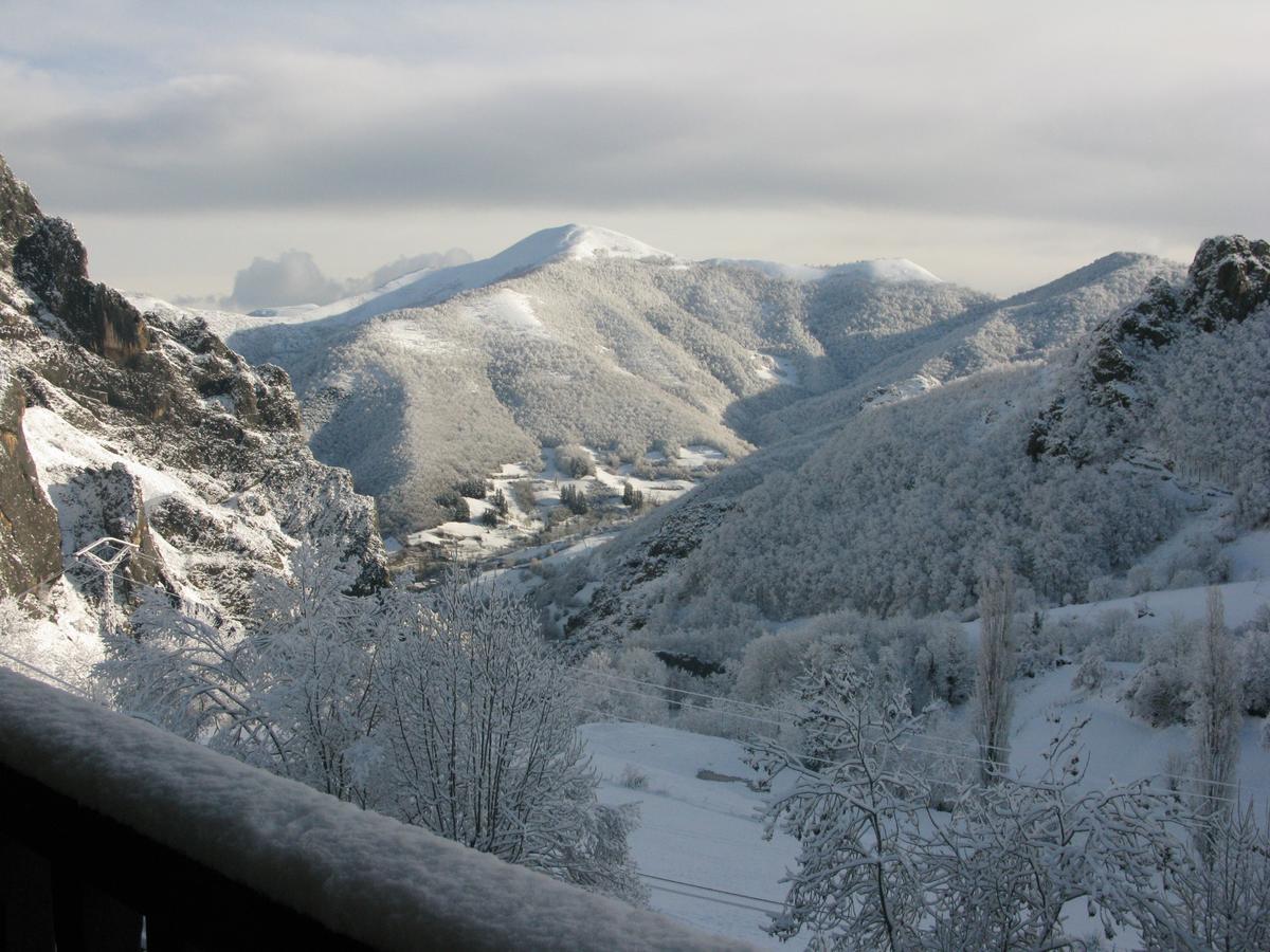 La Posada De Cucayo Dobres Luaran gambar